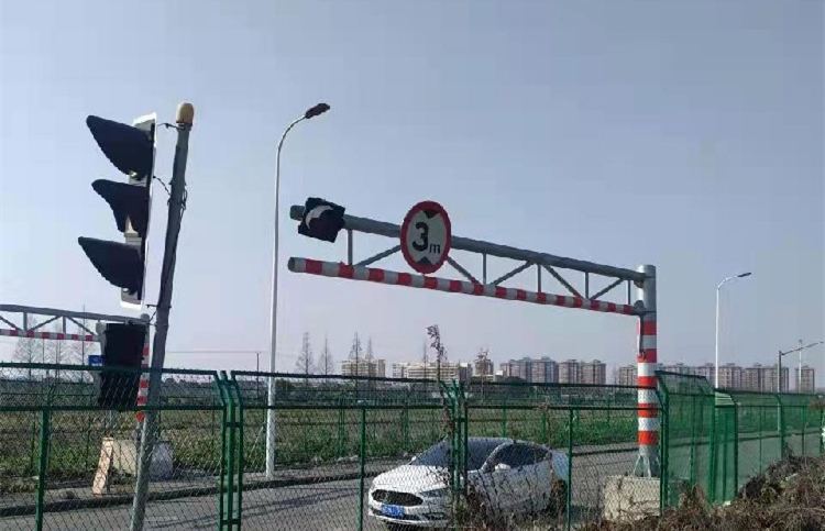 开门式限高架